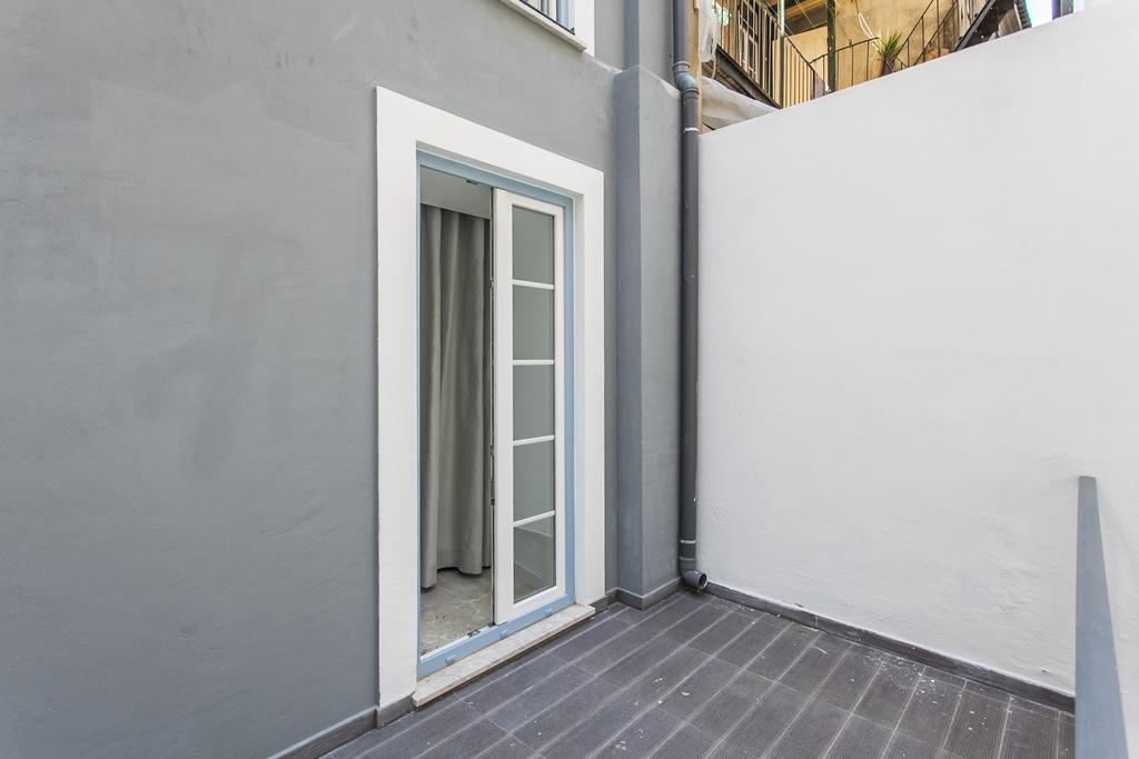 Lxway Apartments Old Town Lisbona Esterno foto